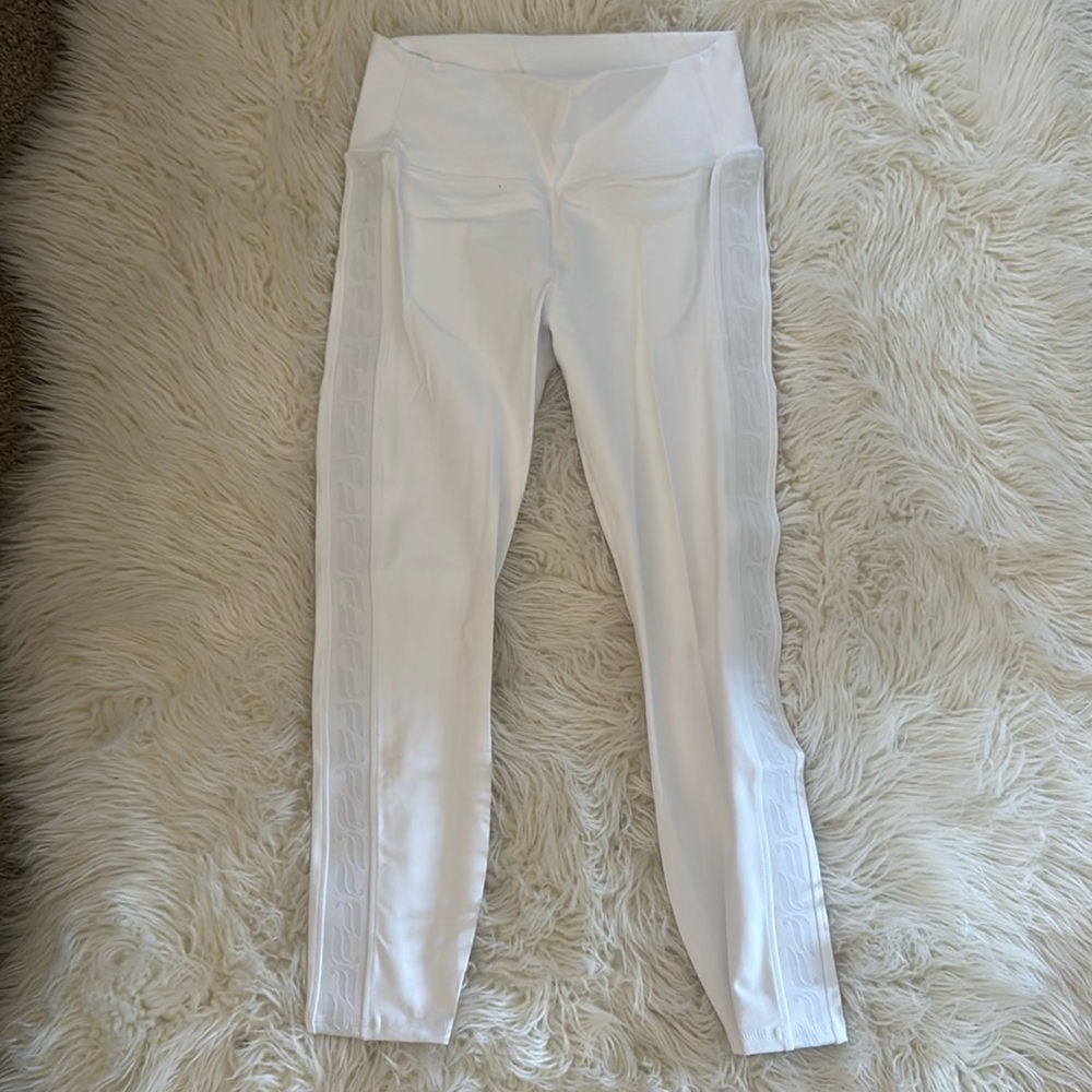 Fabletics white workout leggingsgs